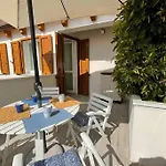 Free Private Parking, New Appartement