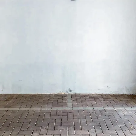 Free Private Parking, New Apartment