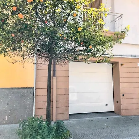 Free Private Parking, New Daire *