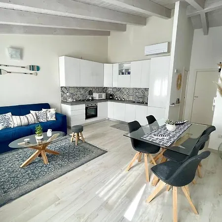 Free Private Parking, New *