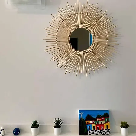 Free Private Parking, New *