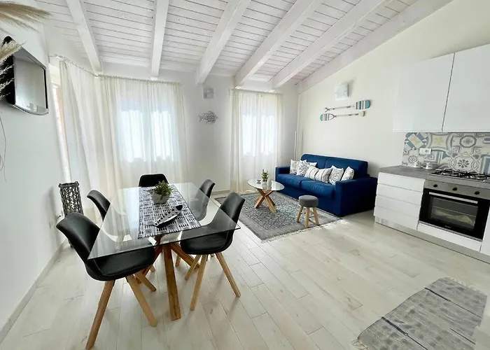 Free Private Parking, New Apartment *